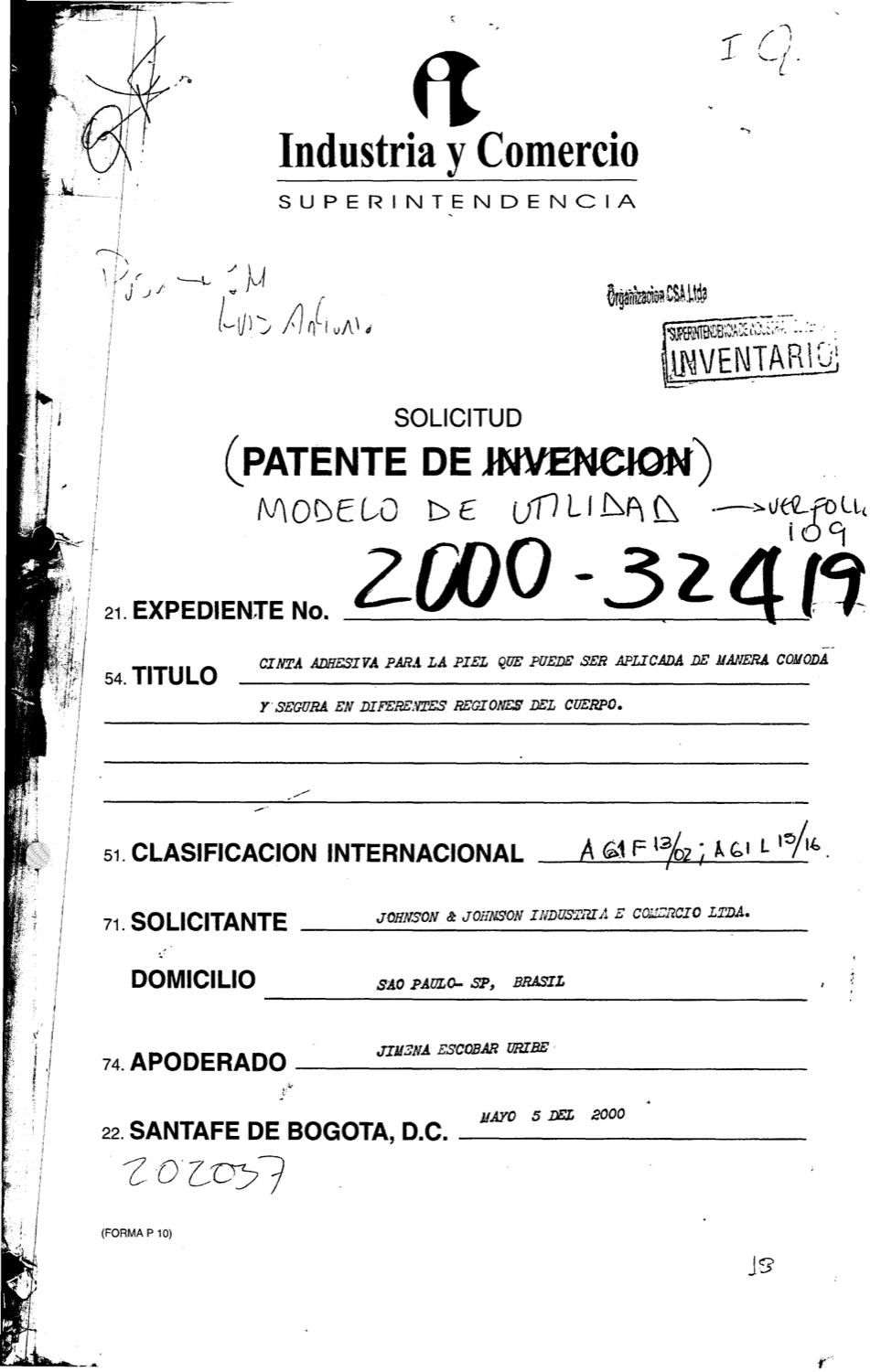 CINTA ADHESIVA PARA LA PIEL QUE PUEDE SER APLICADA DE MANERA COMODA Y SEGURA EN DIFERENTES REGIONES DEL CUERPO