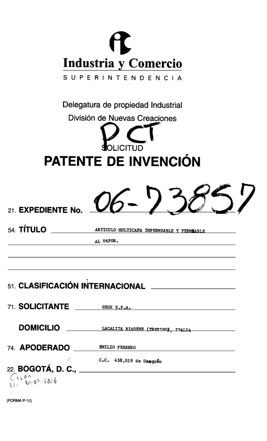 ARTICULO MULTICAPA IMPERMEABLE Y PERMEABLE AL VAPOR
