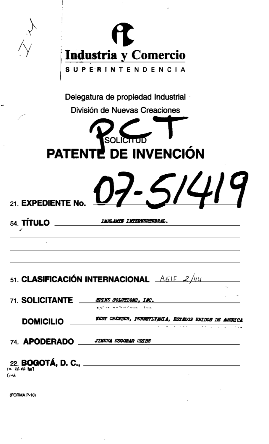 IMPLANTE INTERVERTEBRAL QUE TIENE MOVIMIENTO UNIVERSAL LIMITADO